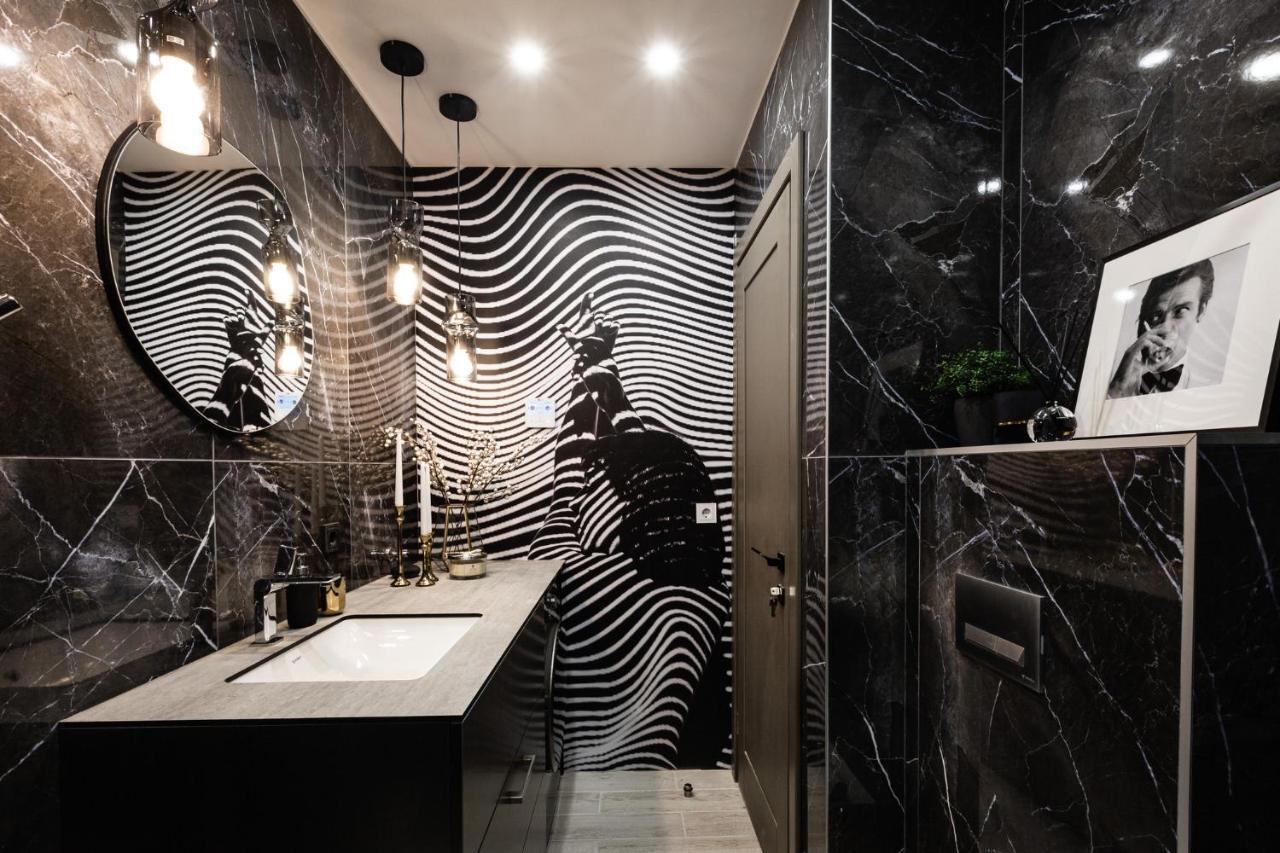 Brand New James Bond City Center Vilnius Ngoại thất bức ảnh