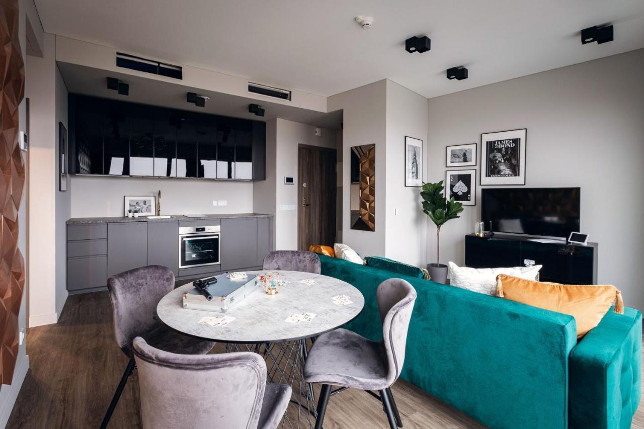 Brand New James Bond City Center Vilnius Ngoại thất bức ảnh