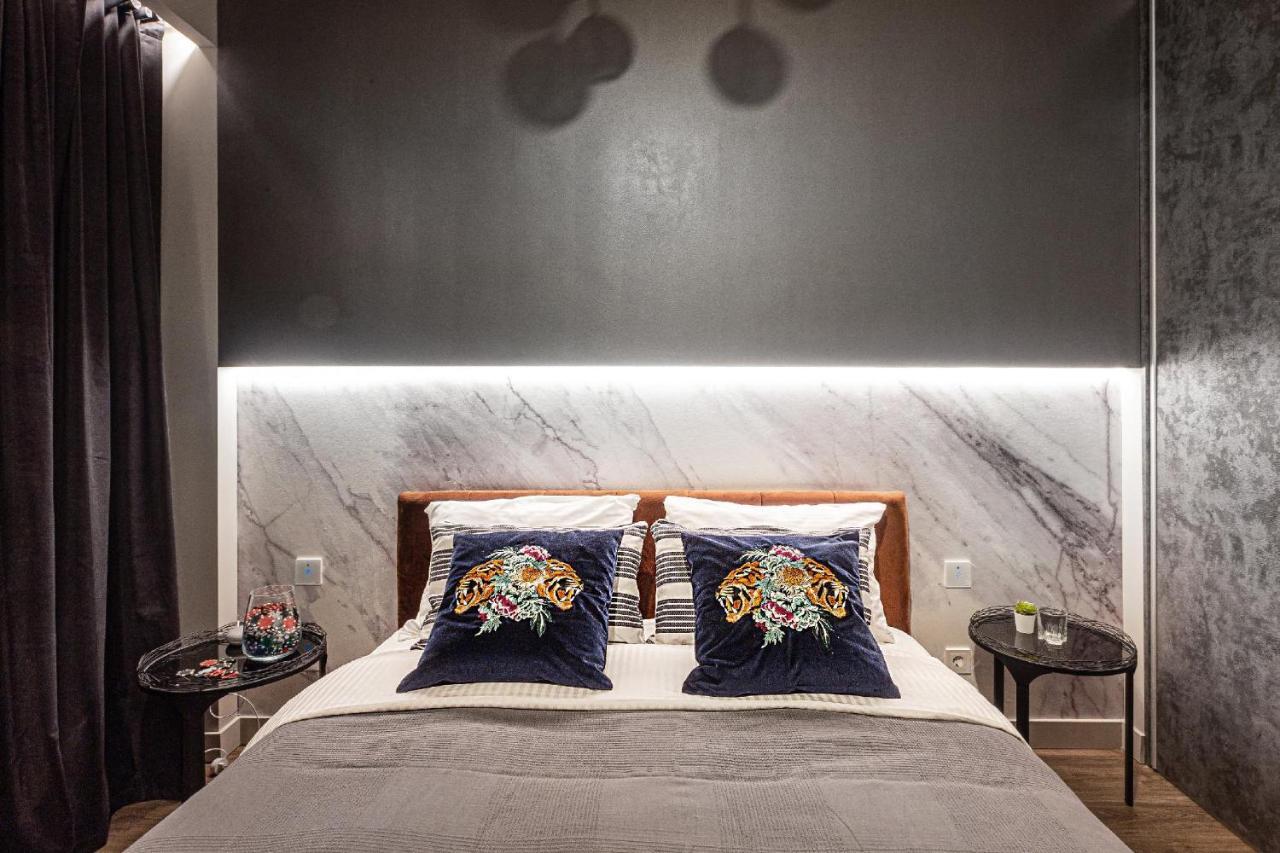 Brand New James Bond City Center Vilnius Ngoại thất bức ảnh